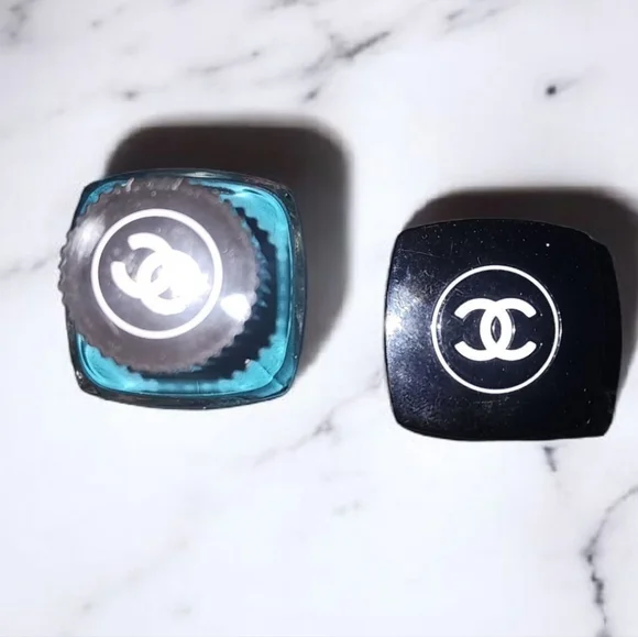 1 Authentic Channel Limited Edition Color Longwear Nail Polish Never Opened - Picture 5 of 8